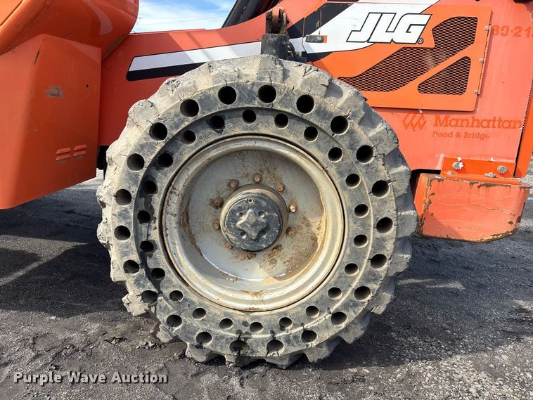 image for item FI0142 2013 JLG Skytrak 10042 telehandler