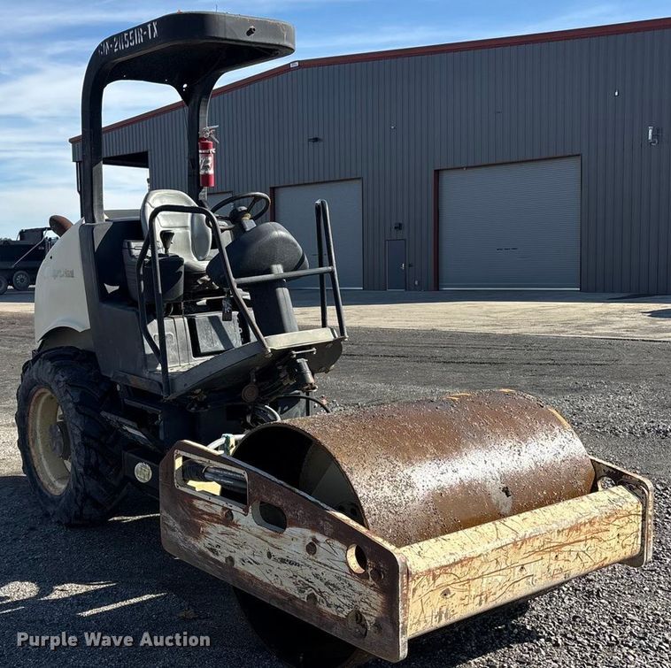 image for item FI0143 Ingersoll Rand SD-45D TF single drum vibratory roller