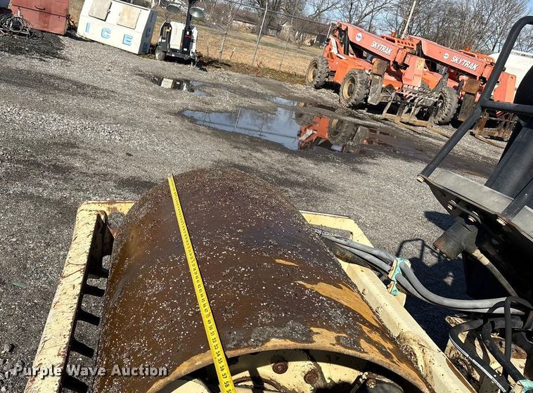 image for item FI0143 Ingersoll Rand SD-45D TF single drum vibratory roller