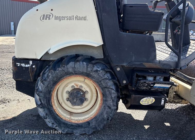 image for item FI0143 Ingersoll Rand SD-45D TF single drum vibratory roller