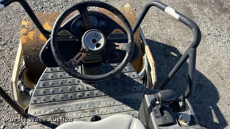 image for item FI0143 Ingersoll Rand SD-45D TF single drum vibratory roller