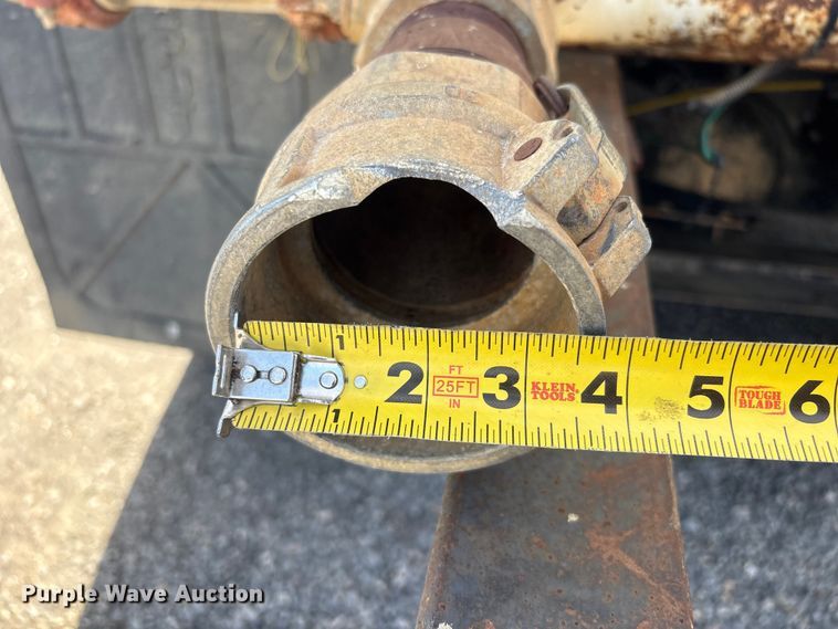 image for item FI0144 1995 International 8100 water truck