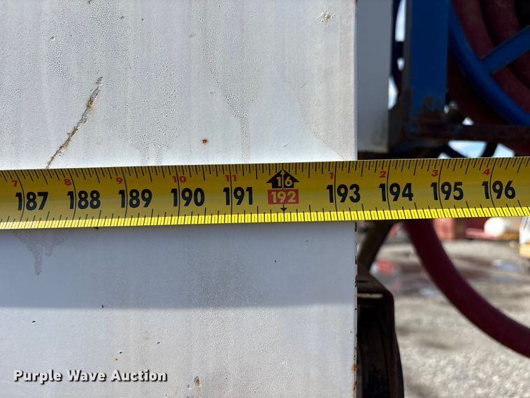 image for item FI0144 1995 International 8100 water truck