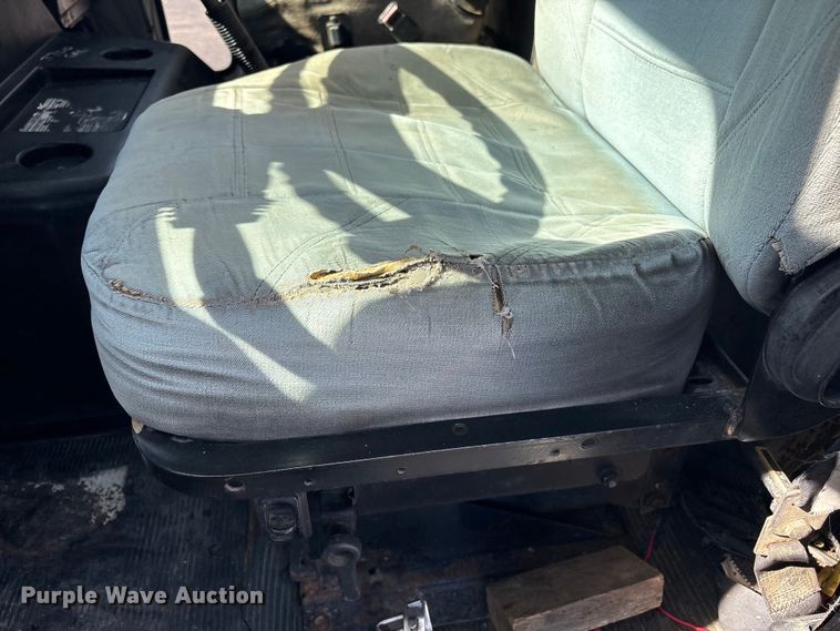 image for item FI0144 1995 International 8100 water truck