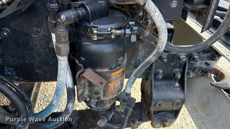 image for item FI0144 1995 International 8100 water truck