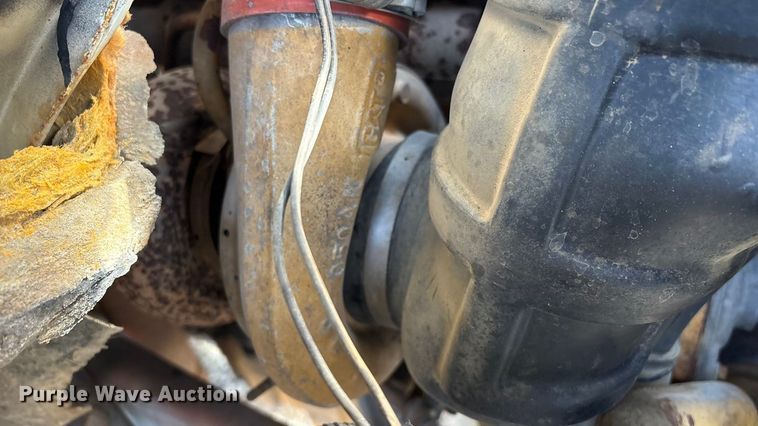 image for item FI0144 1995 International 8100 water truck