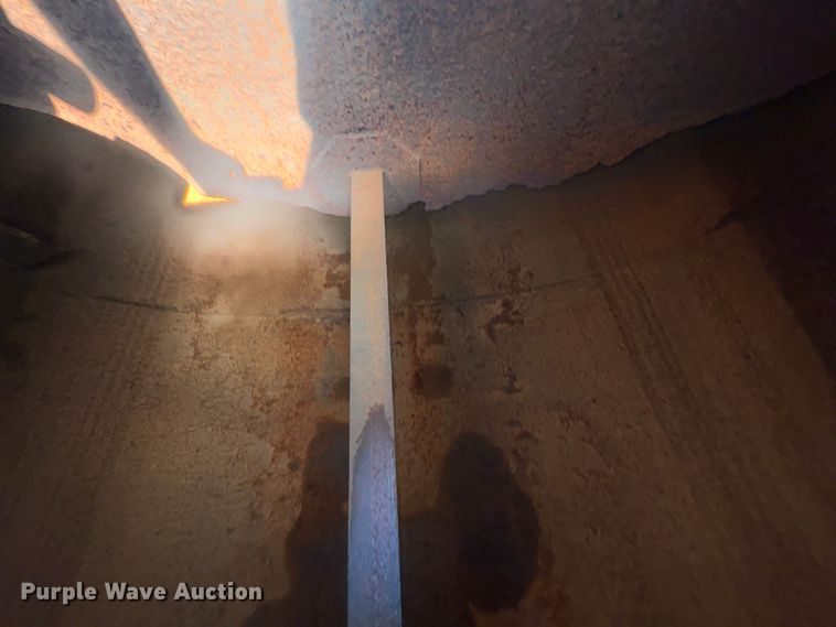 image for item FI0144 1995 International 8100 water truck