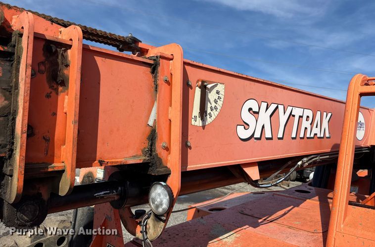 image for item FI0145 2014 JLG Skytrak 10042 telehandler