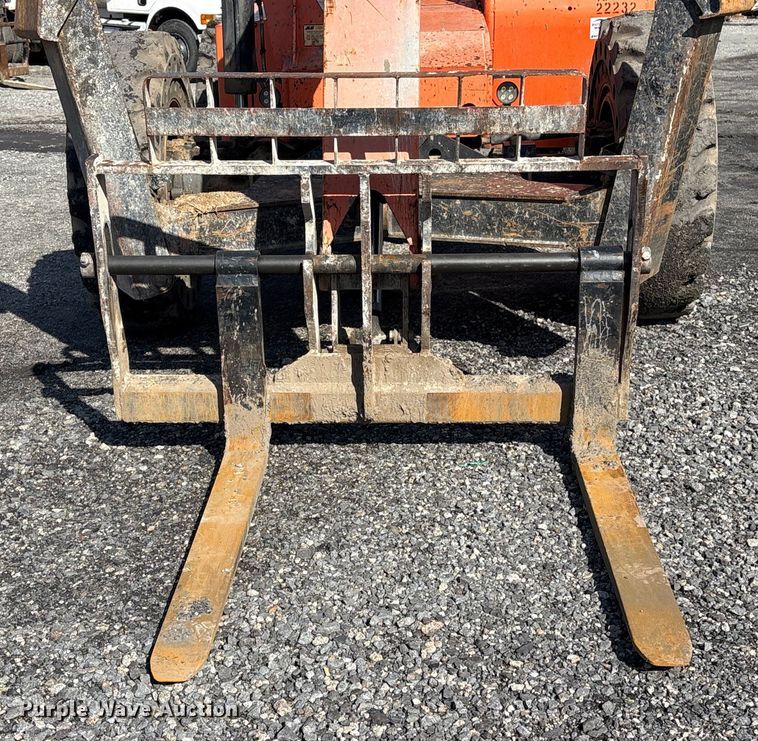 image for item FI0145 2014 JLG Skytrak 10042 telehandler