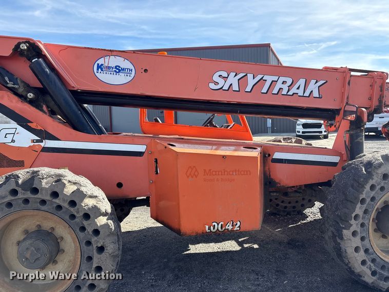 image for item FI0145 2014 JLG Skytrak 10042 telehandler