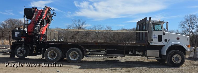 image for item FI0804 2006 Peterbilt 357 crane truck