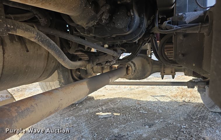 image for item FI0804 2006 Peterbilt 357 crane truck