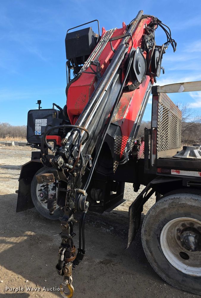 image for item FI0804 2006 Peterbilt 357 crane truck