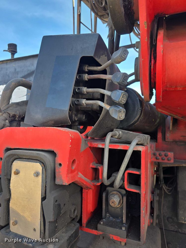 image for item FI0804 2006 Peterbilt 357 crane truck