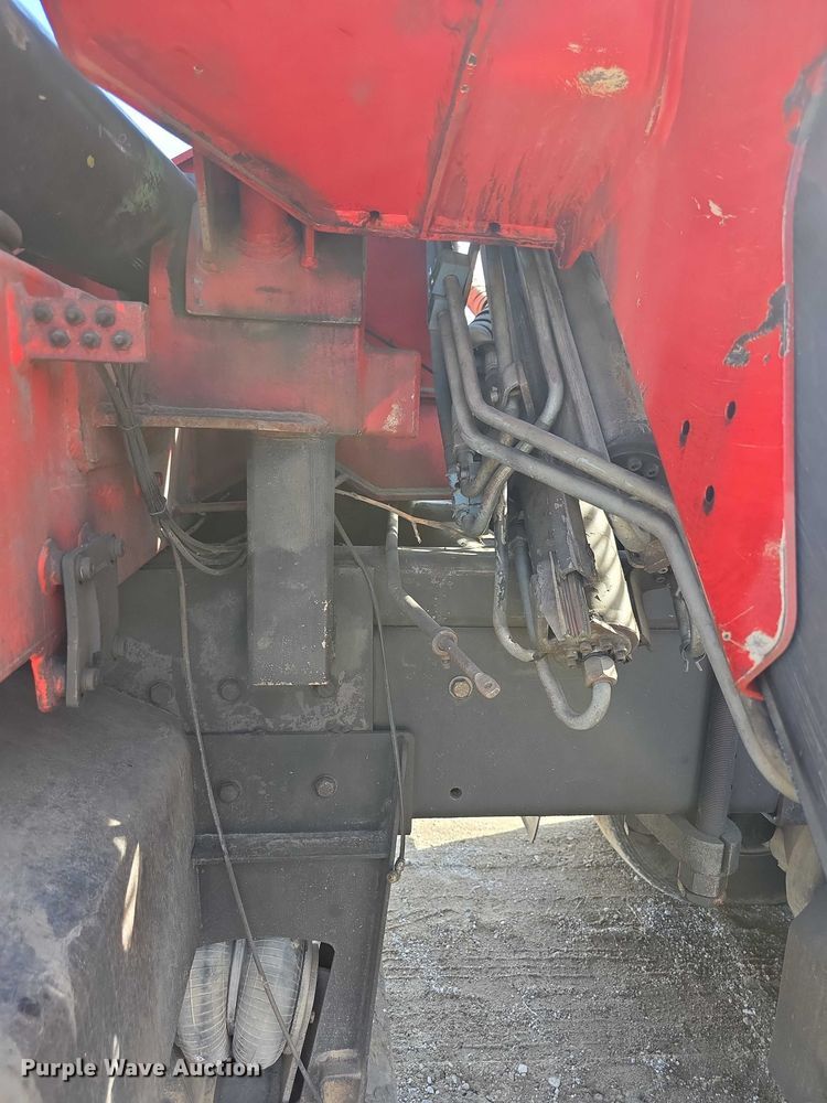 image for item FI0804 2006 Peterbilt 357 crane truck