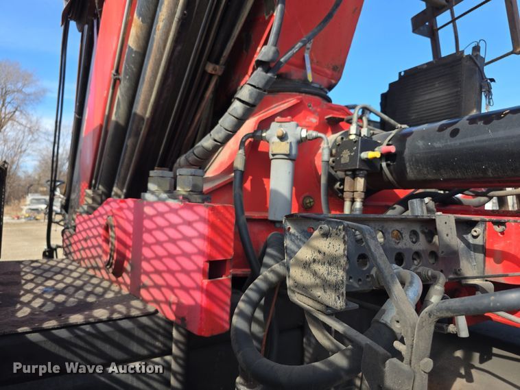 image for item FI0804 2006 Peterbilt 357 crane truck