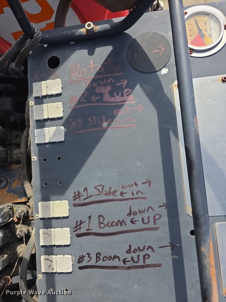 image for item FI0804 2006 Peterbilt 357 crane truck