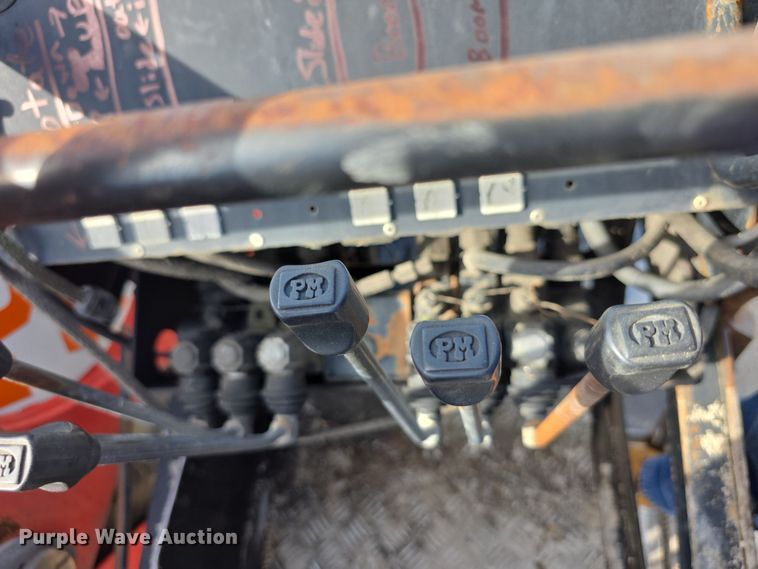 image for item FI0804 2006 Peterbilt 357 crane truck