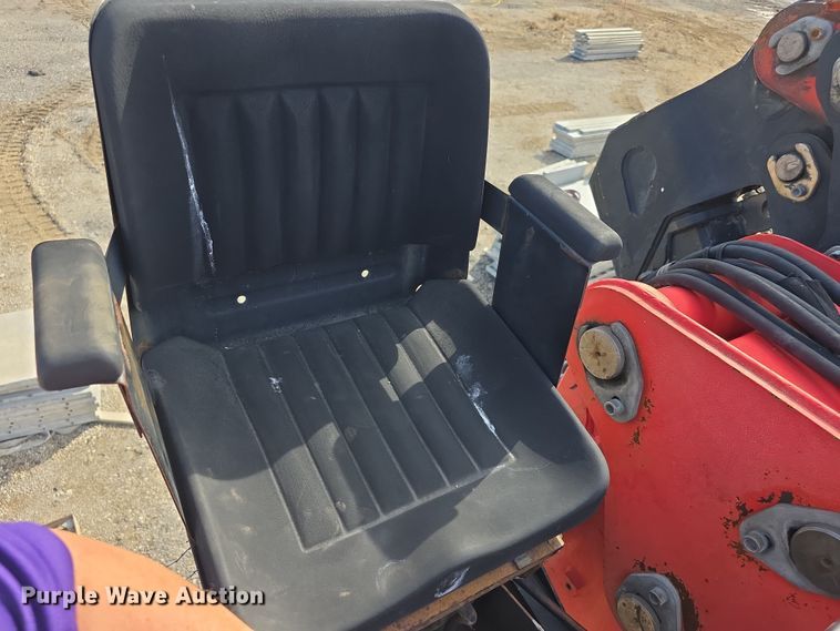 image for item FI0804 2006 Peterbilt 357 crane truck