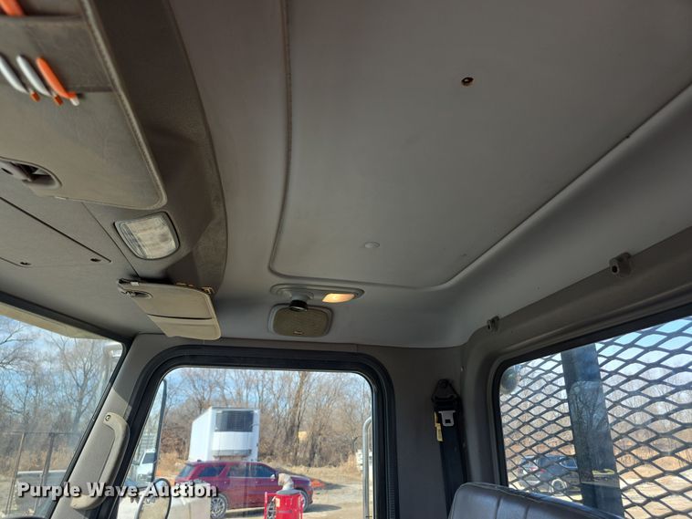 image for item FI0804 2006 Peterbilt 357 crane truck