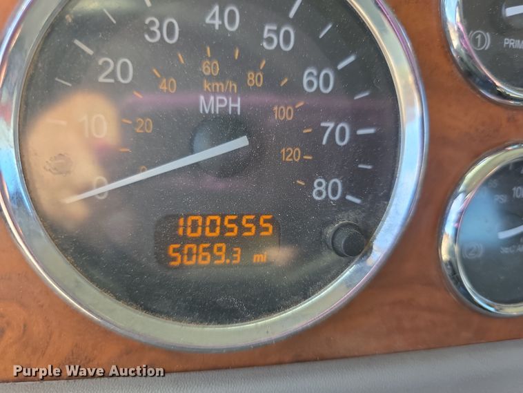 image for item FI0804 2006 Peterbilt 357 crane truck