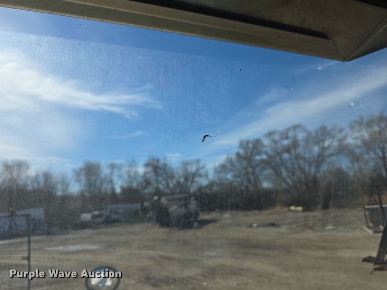 image for item FI0804 2006 Peterbilt 357 crane truck