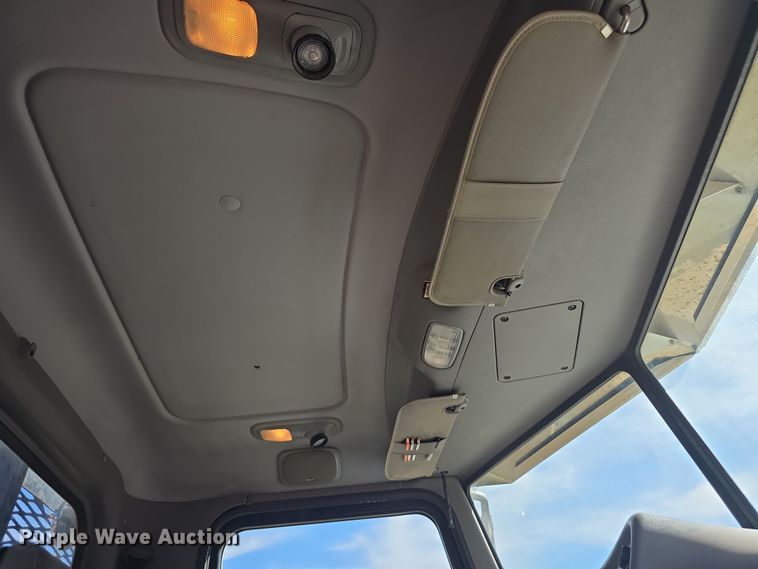 image for item FI0804 2006 Peterbilt 357 crane truck