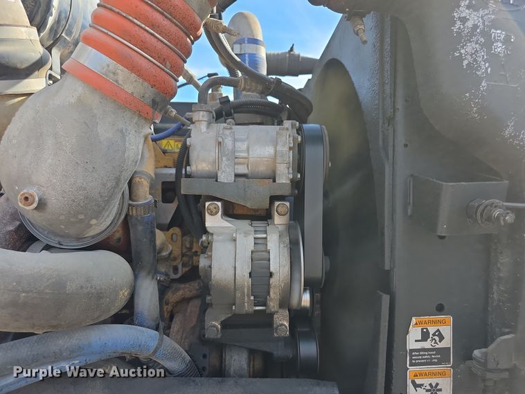 image for item FI0804 2006 Peterbilt 357 crane truck