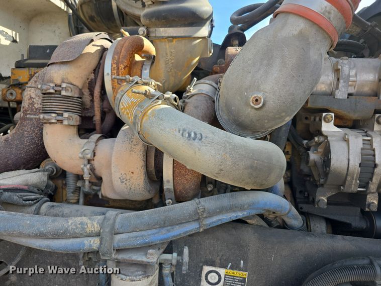 image for item FI0804 2006 Peterbilt 357 crane truck