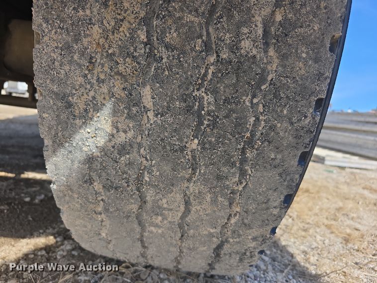 image for item FI0804 2006 Peterbilt 357 crane truck