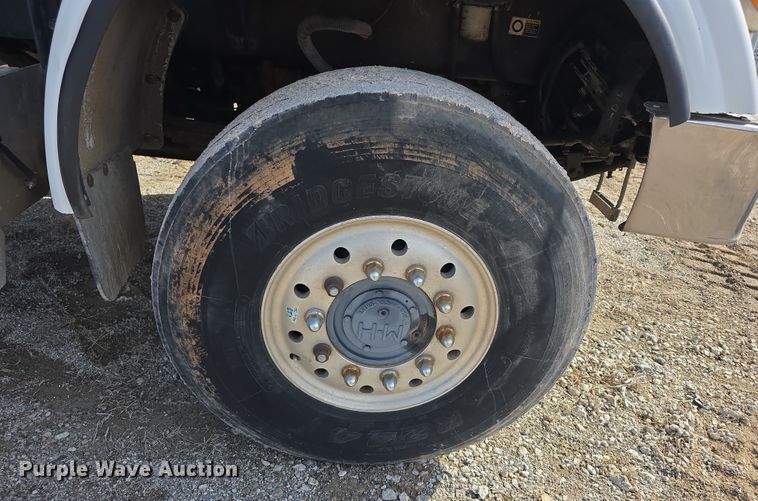 image for item FI0804 2006 Peterbilt 357 crane truck