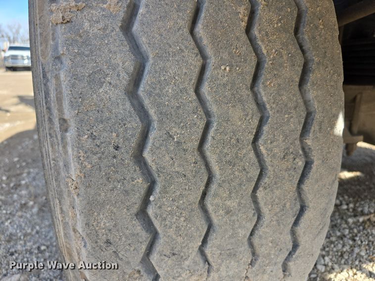 image for item FI0804 2006 Peterbilt 357 crane truck