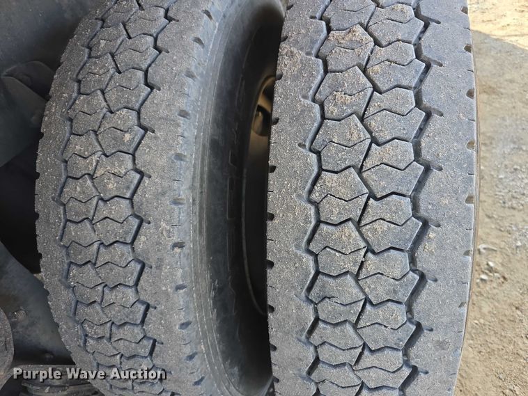 image for item FI0804 2006 Peterbilt 357 crane truck