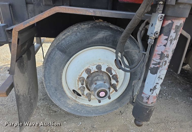 image for item FI0804 2006 Peterbilt 357 crane truck