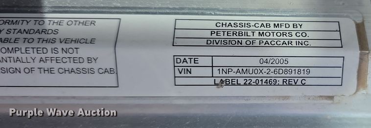 image for item FI0804 2006 Peterbilt 357 crane truck