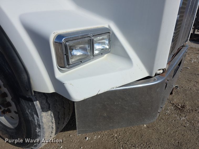 image for item FI0805 Kenworth T800 flatbed truck