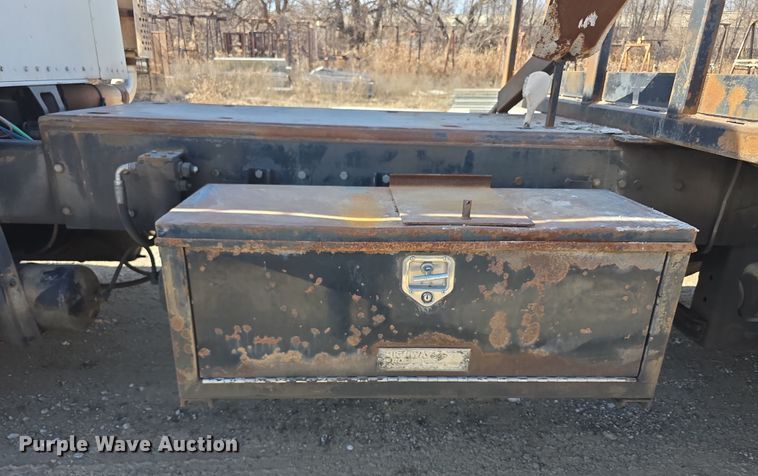 image for item FI0805 Kenworth T800 flatbed truck