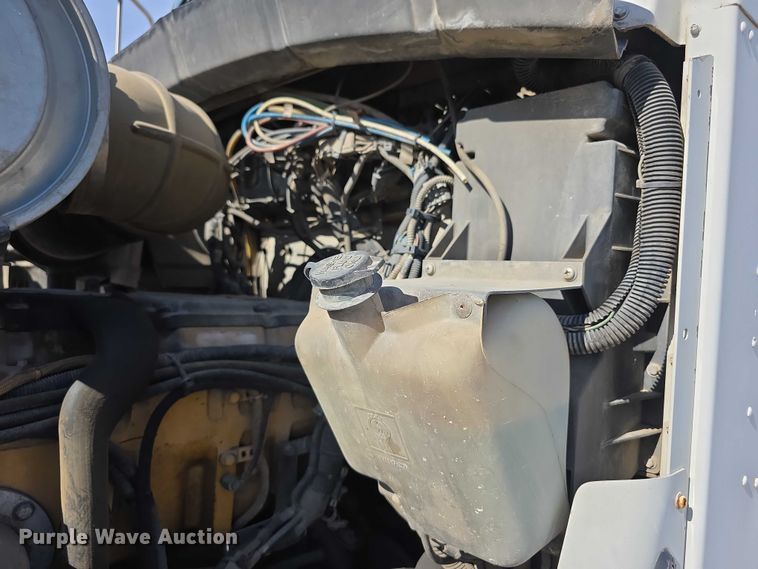 image for item FI0805 Kenworth T800 flatbed truck