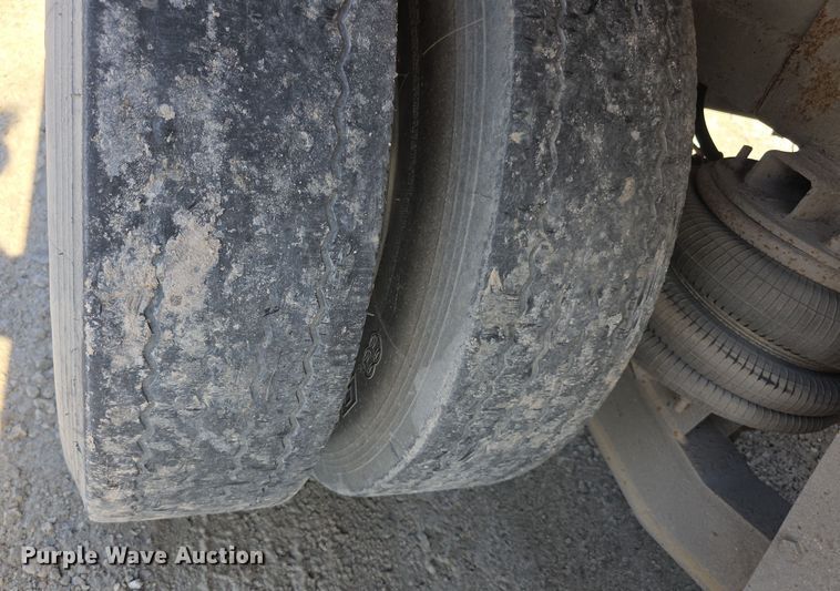 image for item FI0805 Kenworth T800 flatbed truck