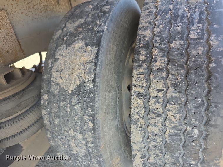 image for item FI0805 Kenworth T800 flatbed truck