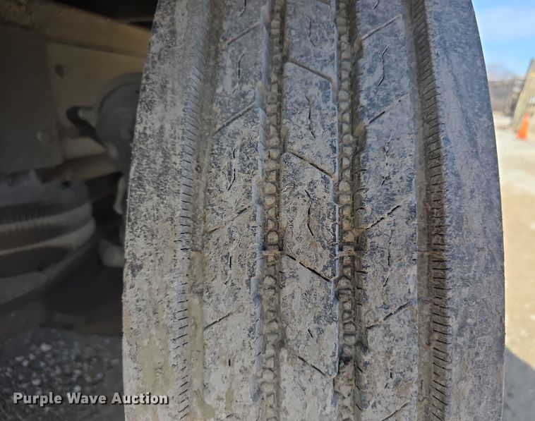 image for item FI0805 Kenworth T800 flatbed truck