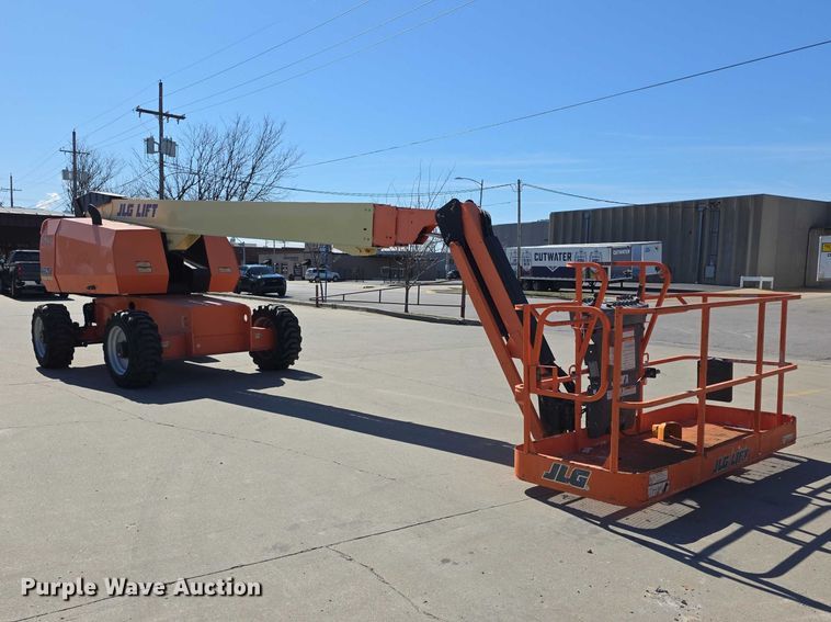 image for item FI0890 2017 JLG 660SJ boom lift