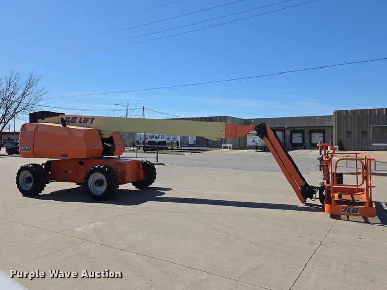 image for item FI0890 2017 JLG 660SJ boom lift