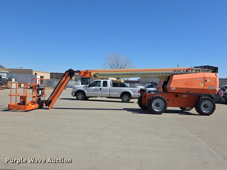 image for item FI0890 2017 JLG 660SJ boom lift