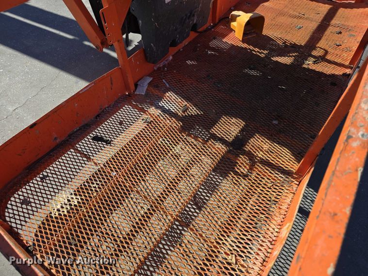 image for item FI0890 2017 JLG 660SJ boom lift