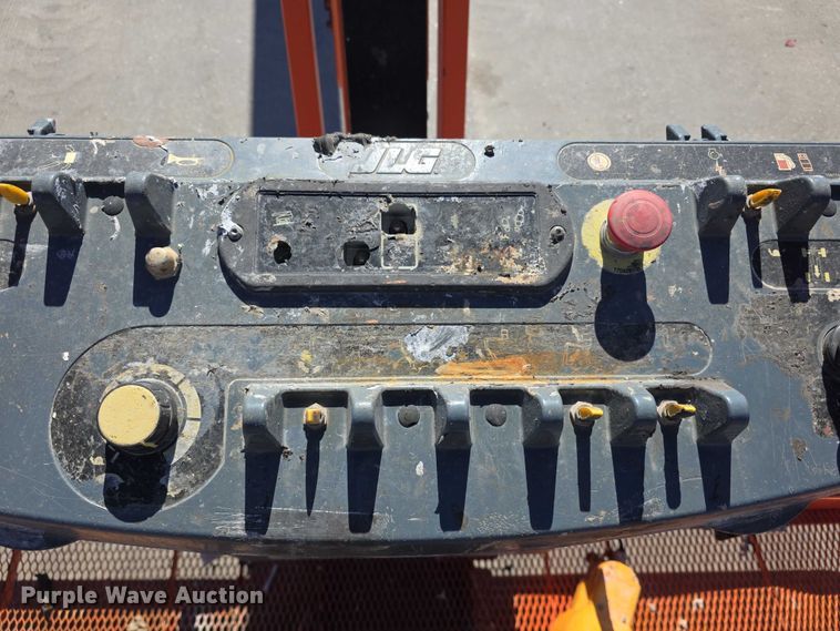 image for item FI0890 2017 JLG 660SJ boom lift