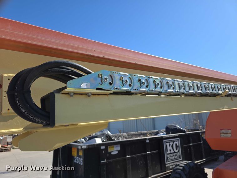 image for item FI0890 2017 JLG 660SJ boom lift