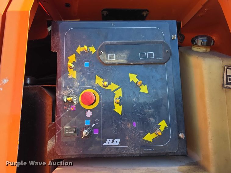 image for item FI0890 2017 JLG 660SJ boom lift