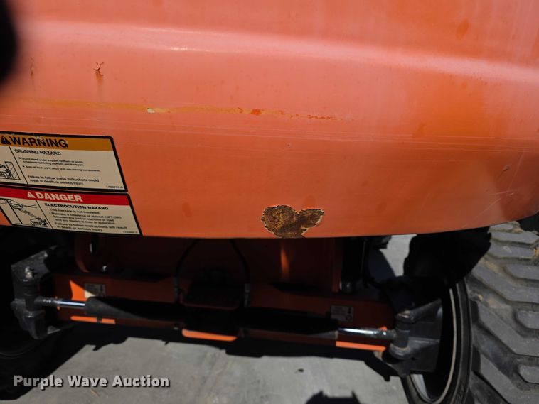 image for item FI0890 2017 JLG 660SJ boom lift