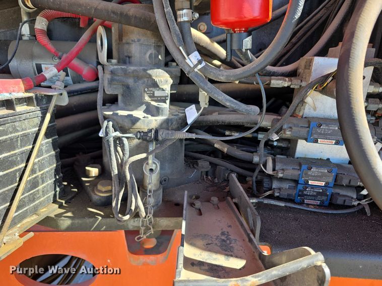 image for item FI0890 2017 JLG 660SJ boom lift